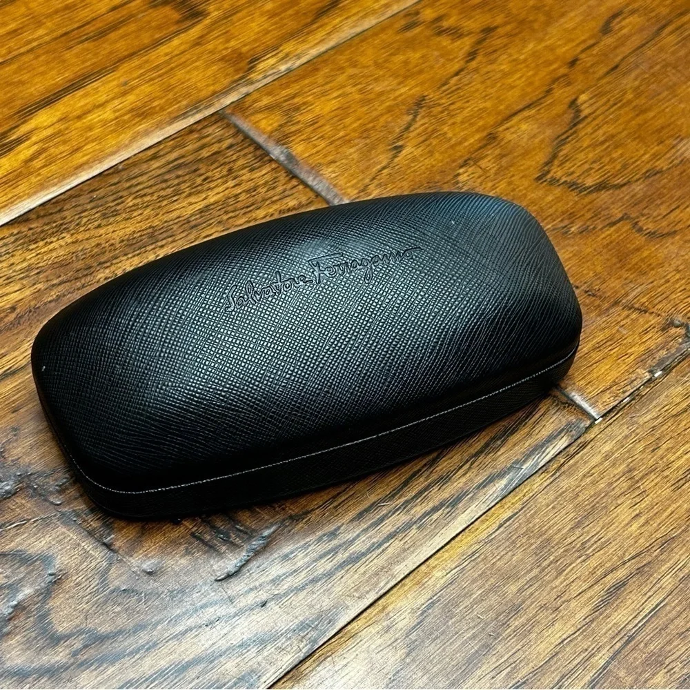 Salvatore ferragamo‎ glasses case